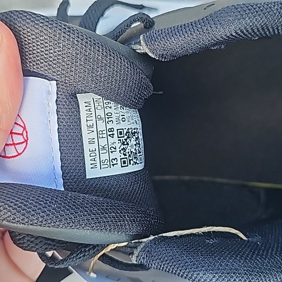 Adidas Men Size 13 Courtbeat Court Beat tennis shoe NEW with Box black white red - Picture 11 of 13